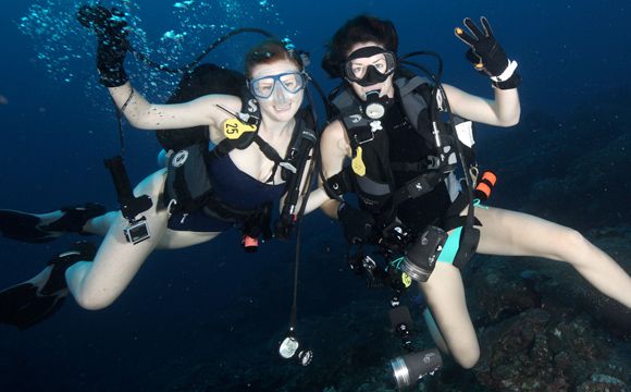 Amber and Emily underwater